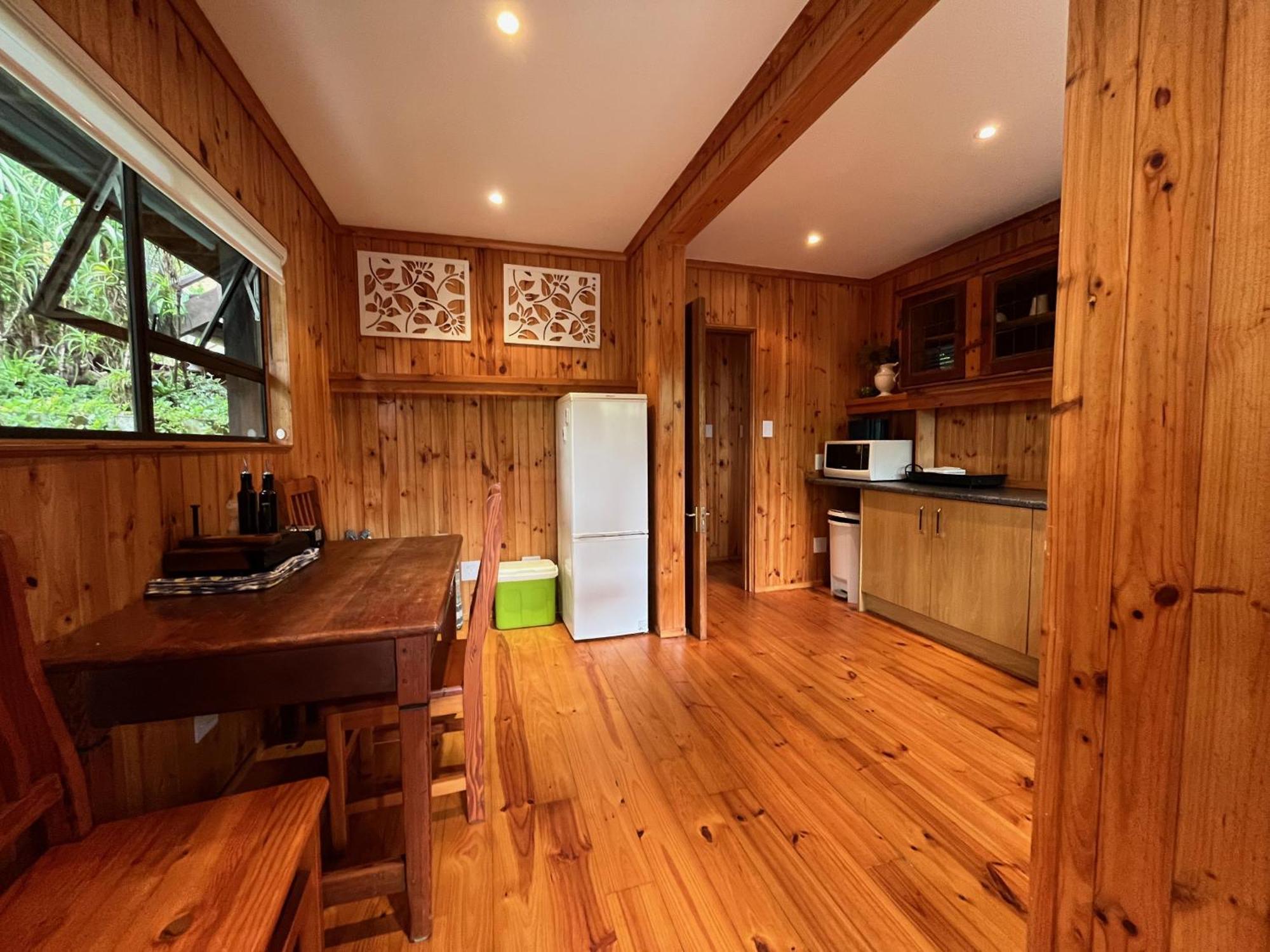 Peaceful Guest Suite With Balcony Views And Garden Setting Brenton-on-Sea Εξωτερικό φωτογραφία