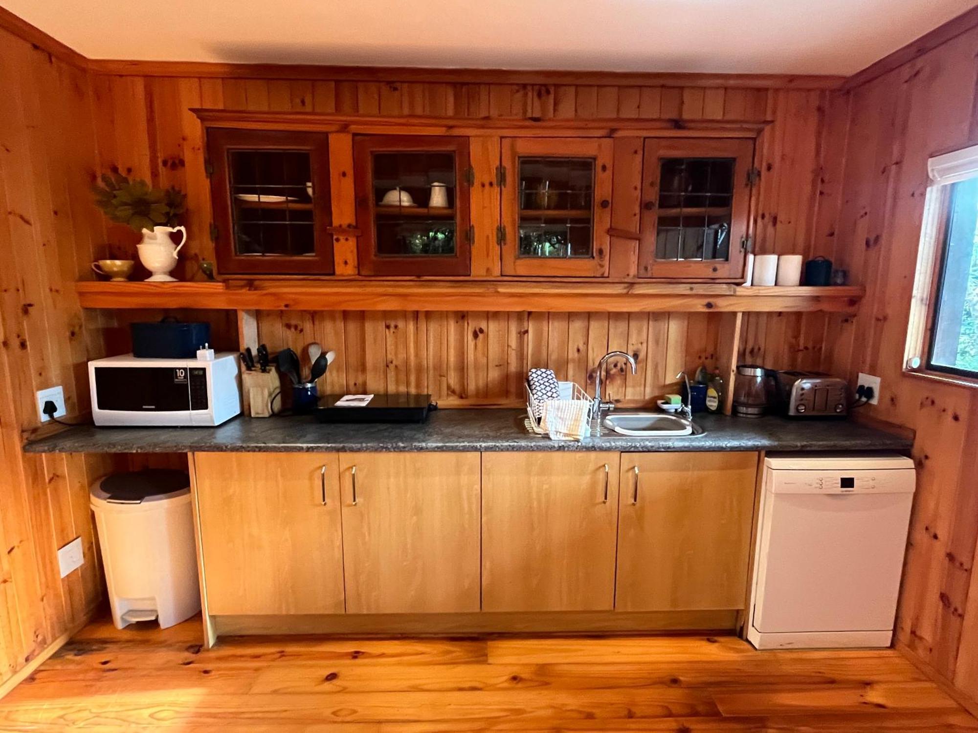Peaceful Guest Suite With Balcony Views And Garden Setting Brenton-on-Sea Εξωτερικό φωτογραφία